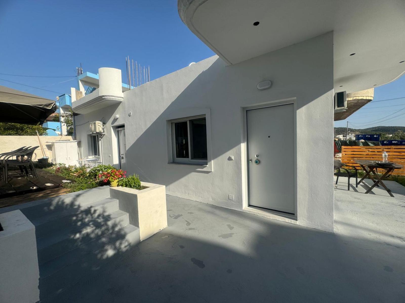Sulozeqi Apartments Ksamil Luaran gambar