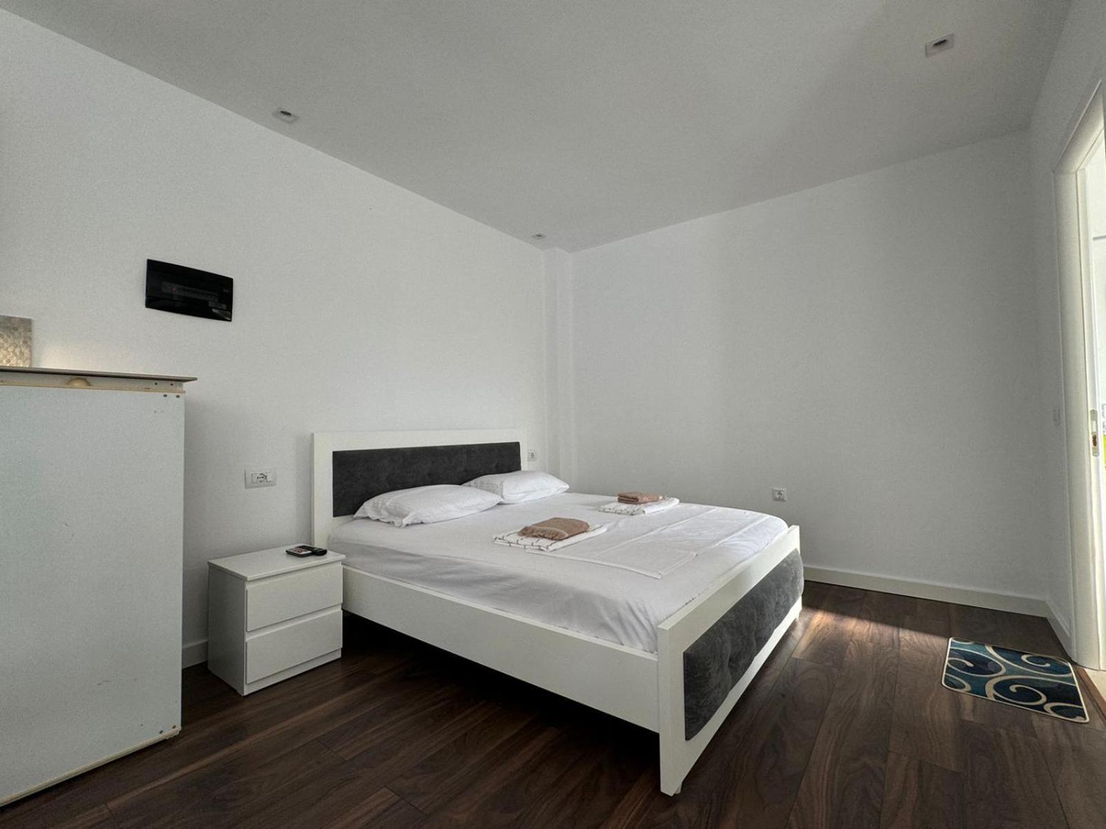 Sulozeqi Apartments Ksamil Luaran gambar