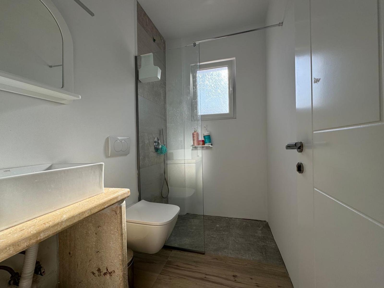 Sulozeqi Apartments Ksamil Luaran gambar